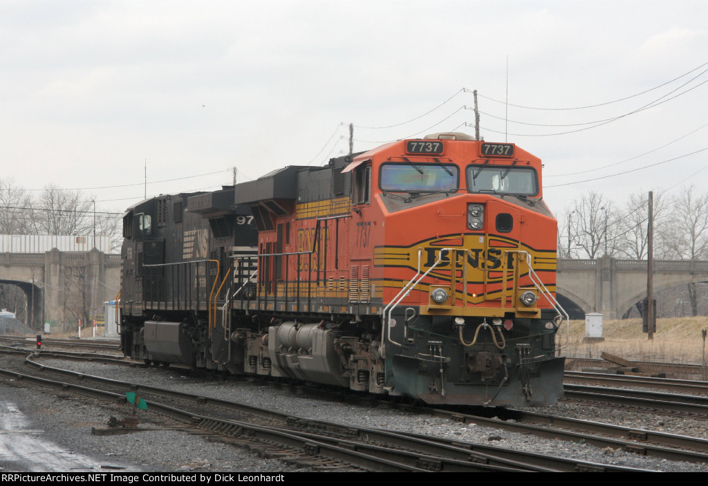 BNSF 7737